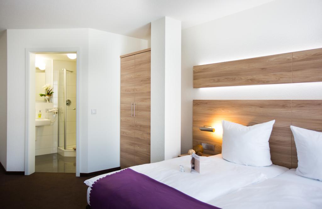 Hotel & Restaurant Rose Битигхайм-Бисинген Стая снимка