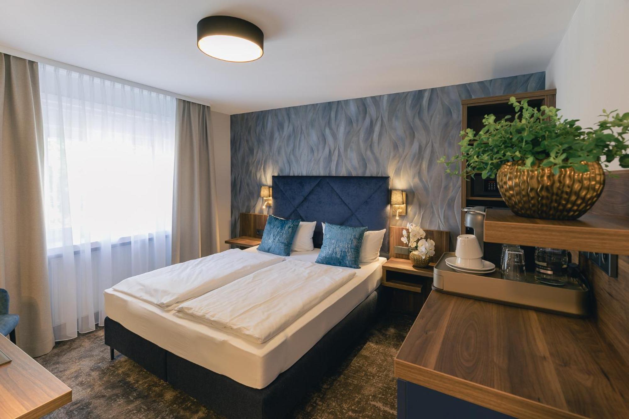 Hotel & Restaurant Rose Битигхайм-Бисинген Екстериор снимка