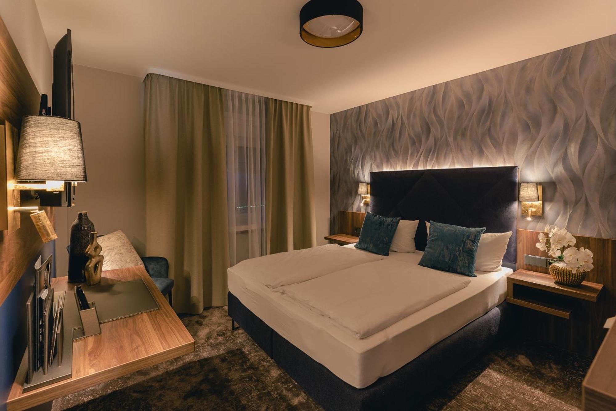 Hotel & Restaurant Rose Битигхайм-Бисинген Екстериор снимка
