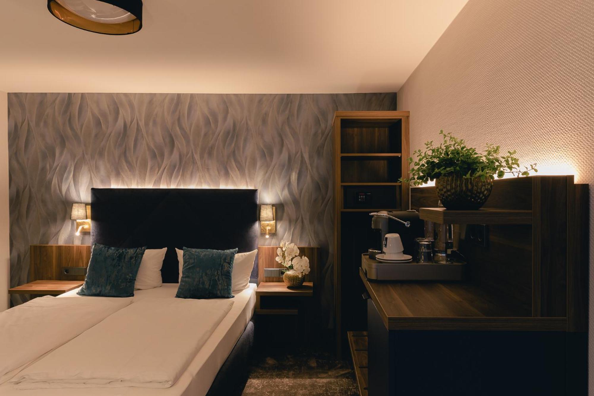 Hotel & Restaurant Rose Битигхайм-Бисинген Екстериор снимка